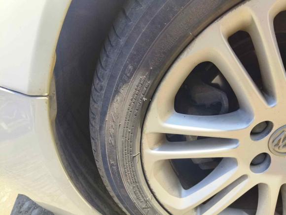 [上海·鲁Y] 二手别克君威2012款 2.4L SIDI旗舰版