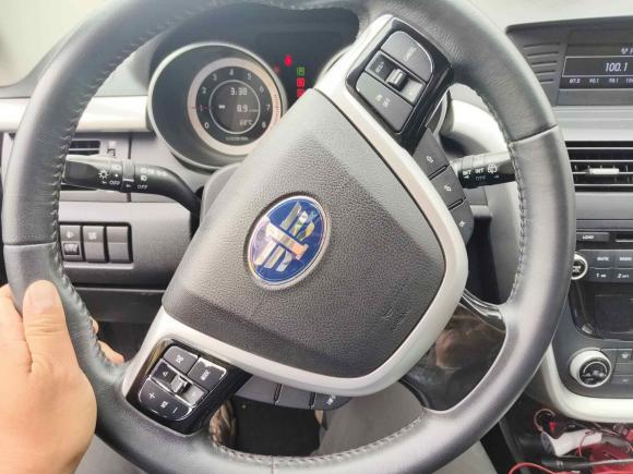 [上海·苏A] 二手奔腾奔腾X802013款 2.0L 自动舒适型