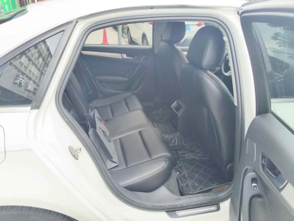 [西安·陕A] 二手奥迪奥迪A4L2015款 35 TFSI 自动标准型