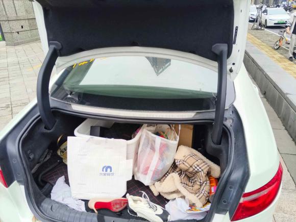 [杭州·赣H] 二手捷豹捷豹XF2016款 XF 2.0T 两驱风华版