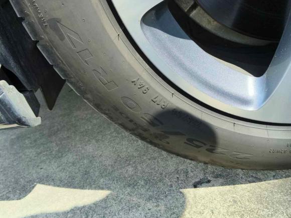 [上海·鲁D] 二手奔驰奔驰C级2021款 C 260 L 运动版