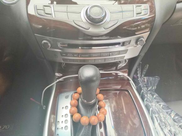 [深圳·粤B] 二手英菲尼迪英菲尼迪Q702017款 Q70L 2.5L 悦享版