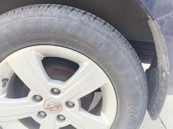 [南通·苏U] 二手金杯金海狮2022款 2.0L 客车魔术狮 9座