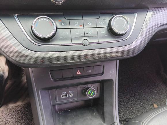 [上海·浙C] 二手荣威荣威3602015款 1.5L 自动豪华版