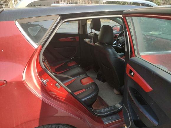 [南京·苏A] 二手江汽集团瑞风S22016款 1.5L CVT豪华智能型 双色版