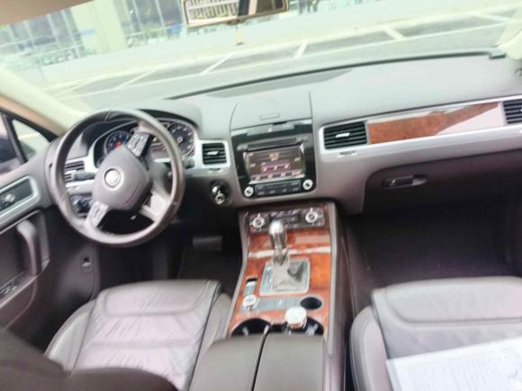 [上海·沪G] 二手大众途锐2011款 3.0TSI 标配型
