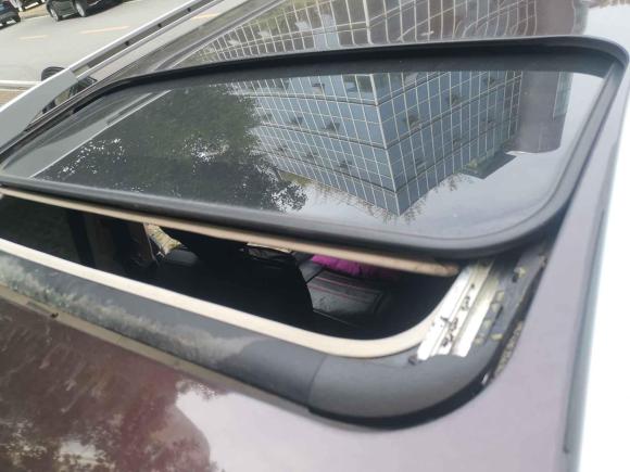 [武汉·鄂A] 二手比亚迪比亚迪S72015款 2.0T 升级版 自动尊贵型