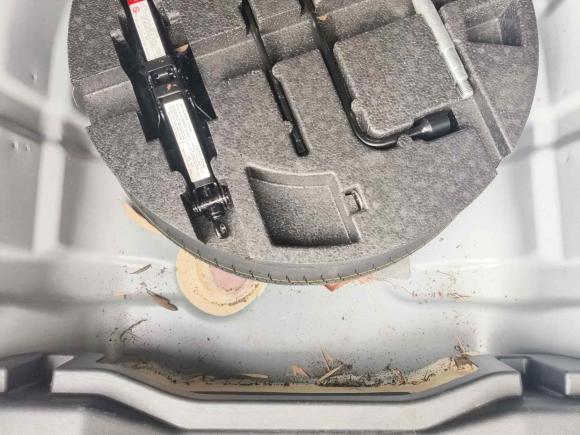 [温州·浙C] 二手荣威荣威3602016款 1.5L 自动智屏版