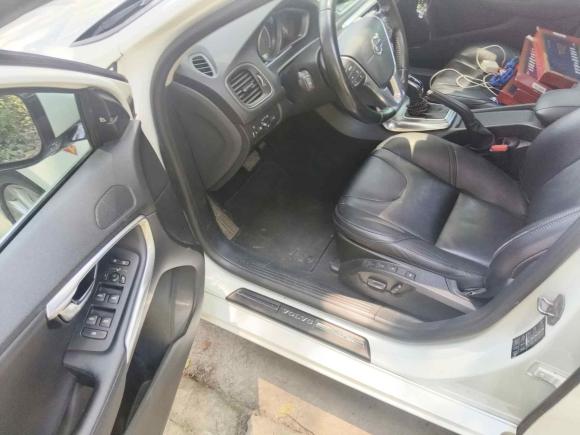 [嘉兴·浙F] 二手沃尔沃沃尔沃V402015款 1.6T 智雅版