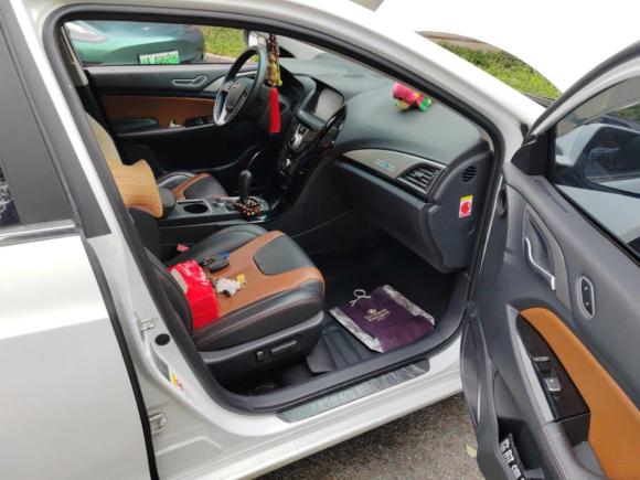 [上海·沪G] 二手比亚迪秦新能源2015款 1.5T 双冠旗舰Plus版