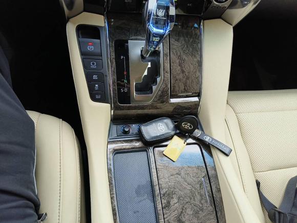 [成都·陕A] 二手丰田埃尔法2021款 双擎 2.5L 尊贵版