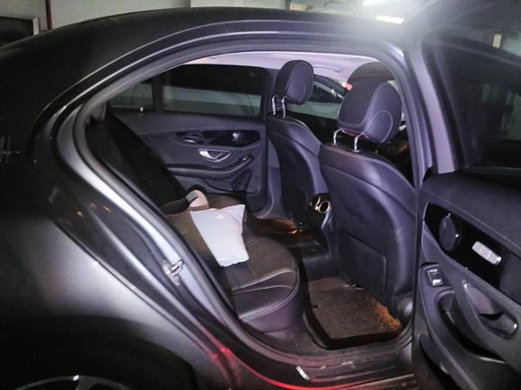 [上海·沪L] 二手奔驰奔驰C级2017款 改款 C 180 L 动感型运动版