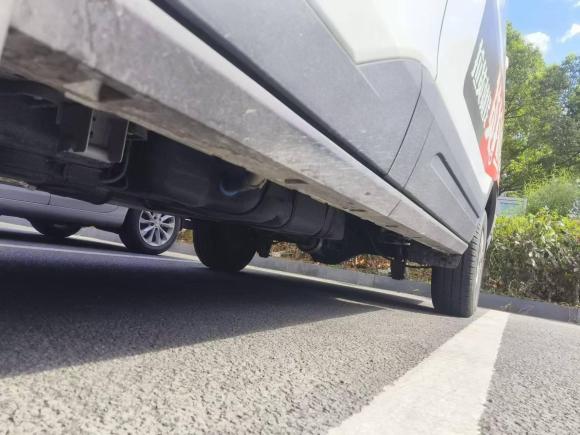 [宁波·浙B] 二手福特全顺T82024款 T8 2.0T柴油手动中轴中顶6座多功能版2/2/2