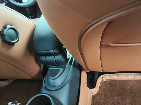 [上海·沪D] 二手MINIMINI2023款 2.0T COOPER S 艺术家 五门版