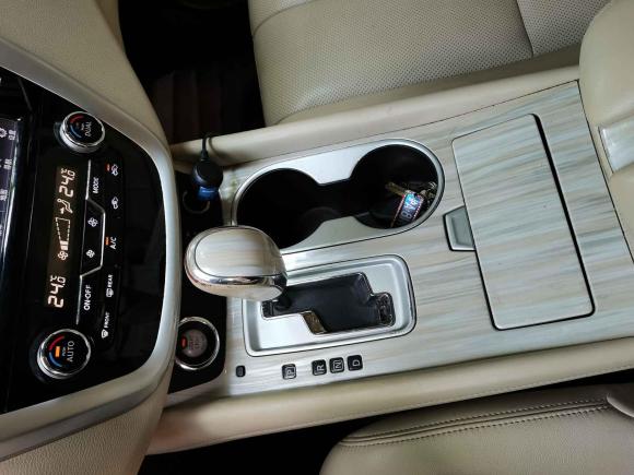 [上海·沪A] 二手日产楼兰2015款 2.5L XV RES Plus 两驱豪雅版