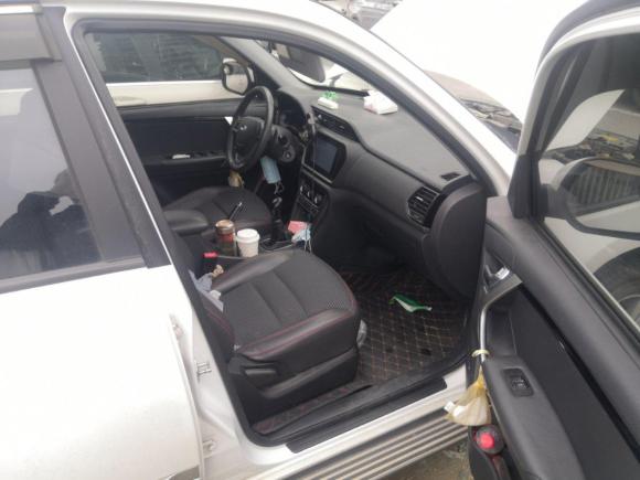 [上海·皖B] 二手奇瑞瑞虎32016款 1.6L 手动智尚版