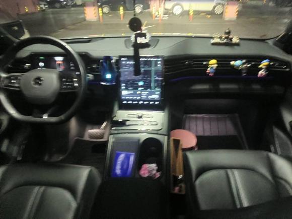 [上海·沪A] 二手蔚来蔚来ES62022款 75kWh 运动版