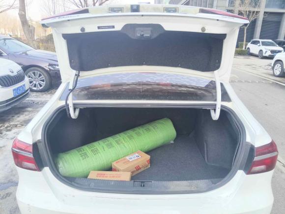 [青岛·鲁B] 二手荣威荣威i62017款 20T 自动旗舰版