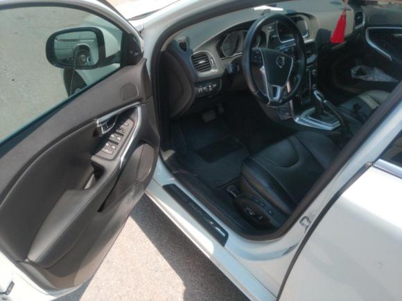 [南通·苏F] 二手沃尔沃沃尔沃V402014款 2.0T 智雅版