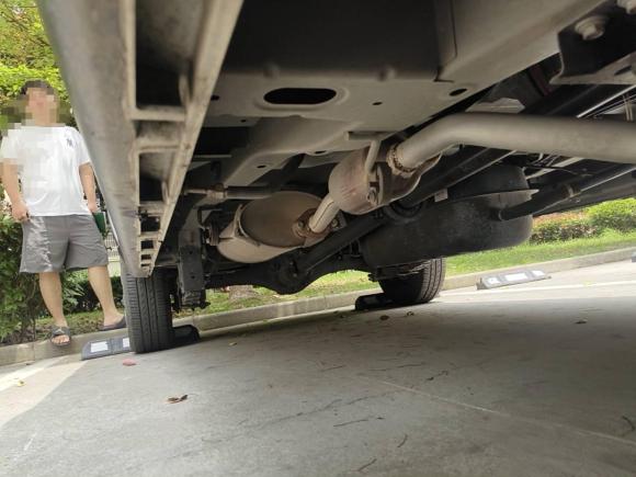 [上海·苏U] 二手金杯金海狮M2022款 1.5L 旅行狮客车 7座