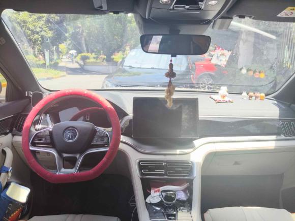 [上海·沪A] 二手比亚迪宋PLUS新能源2021款 DM-i 51KM 尊贵型