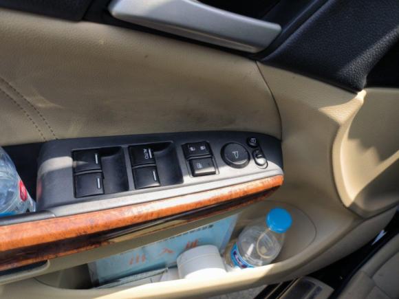 [上海·沪L] 二手本田雅阁2011款 2.4L EX