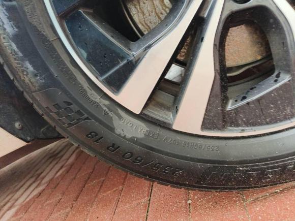 [青岛·鲁B] 二手沃尔沃沃尔沃XC602023款 B5 四驱智逸豪华版