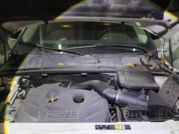 [西安·陕U] 二手路虎揽胜极光2013款 2.0T 5门耀动版