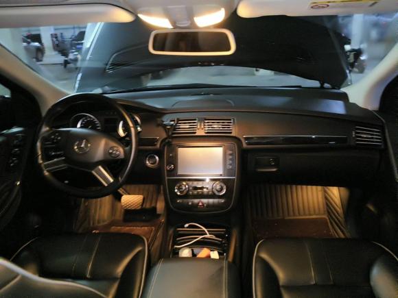 [广州·粤A] 二手奔驰奔驰R级2017款 R 320 4MATIC 豪华型臻藏版