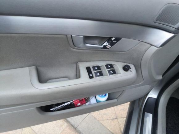 [武汉·鄂A] 二手奥迪奥迪A42008款 1.8T 手动舒适型