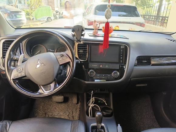 [上海·沪B] 二手三菱欧蓝德2016款 2.4L 四驱精英版 5座