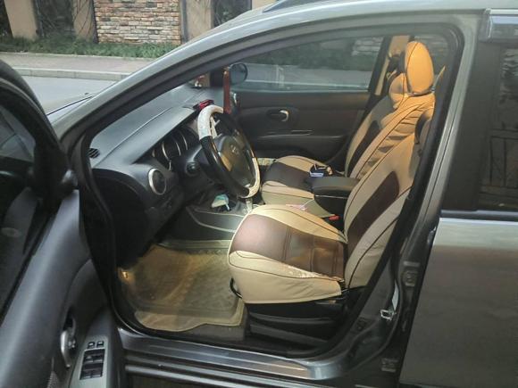 [青岛·鲁B] 二手日产骊威2010款 劲锐版 1.6L 自动智能型