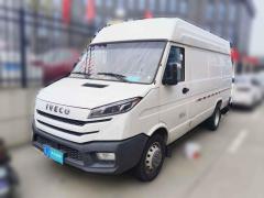 [无锡·苏J] 依维柯依维柯得意2023款 2.5T V40厢式运输车长轴中顶双胎侧拉门2-3座