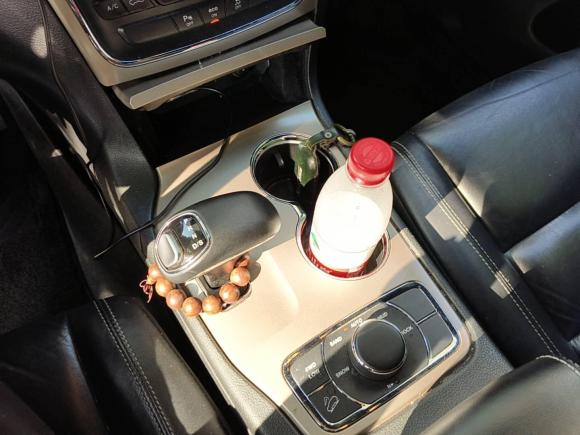 [嘉兴·沪B] 二手Jeep大切诺基2015款 3.0TD 柴油 舒享导航版