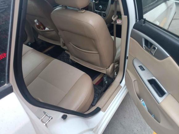 [深圳·湘U] 二手别克凯越2013款 1.5L 自动经典型