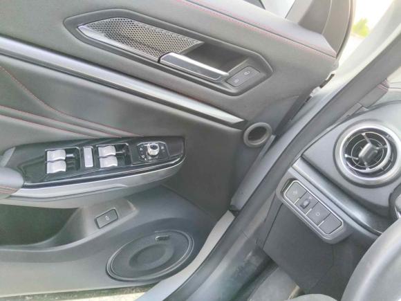 [上海·苏U] 二手魏牌魏牌 VV52017款 2.0T 旗舰型