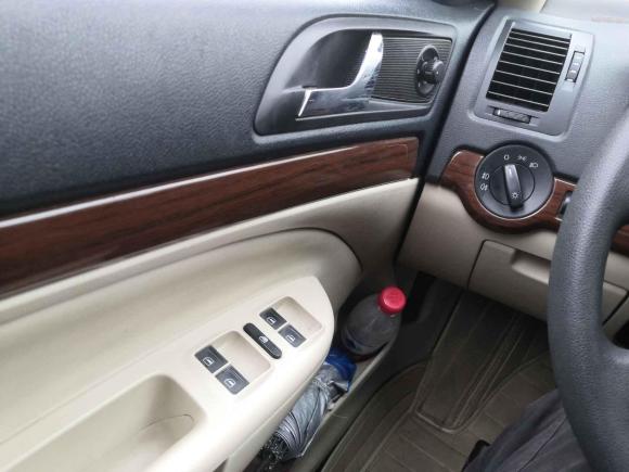 [上海·沪C] 二手斯柯达明锐2013款 1.6L 手动逸俊版