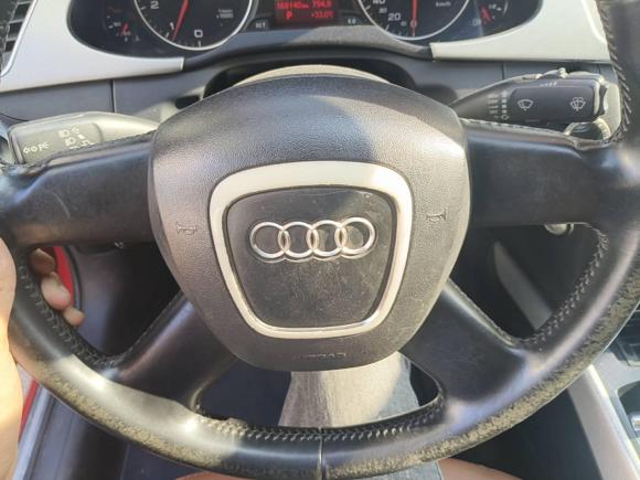 [义乌·浙G] 二手奥迪奥迪A4L2011款 2.0 TFSI 标准型