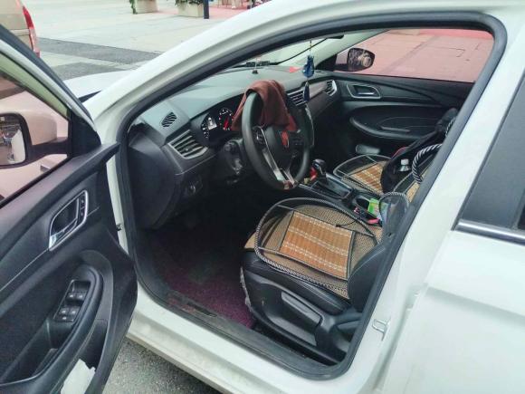 [成都·川A] 二手荣威荣威i52019款 1.5L 自动4G互联朗豪版