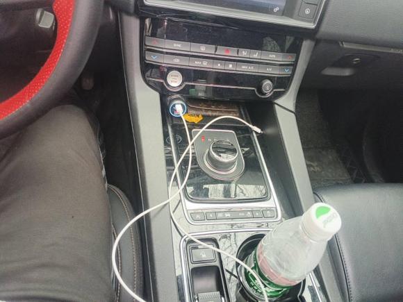 [青岛·皖A] 二手捷豹捷豹F-PACE2016款 2.0T 两驱都市尊享版