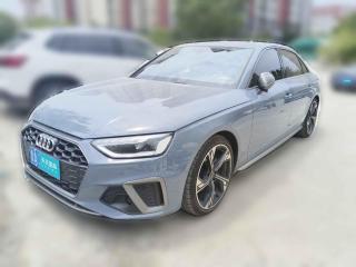 奥迪奥迪A4L2022款 40 TFSI quattro RS套件燃速型