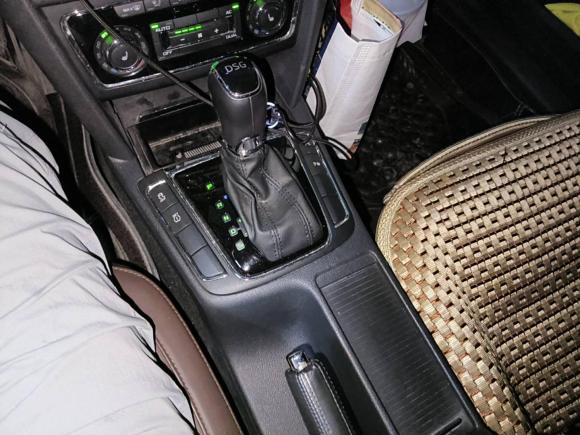 [上海·沪A] 二手斯柯达速派2013款 2.0TSI DSG尊仕版