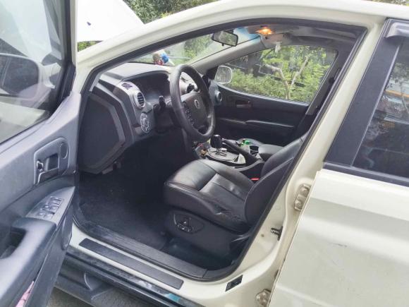 [上海·浙B] 二手双龙爱腾2011款 2.0T 两驱豪华柴油版