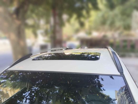 [上海·鄂F] 二手宝骏宝骏5602015款 1.8L 手动豪华型