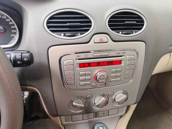 [杭州·浙A] 二手福特福克斯2013款 三厢经典 1.8L 自动基本型