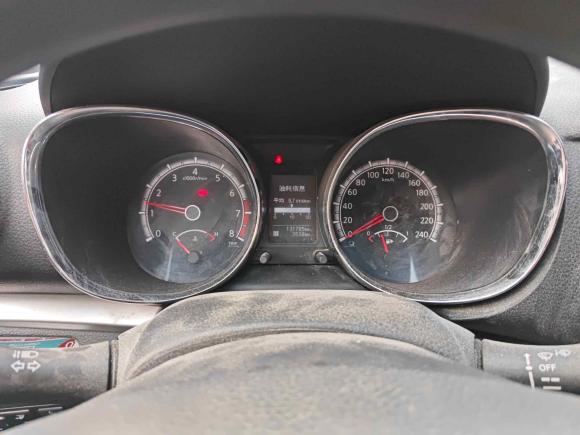 [济南·鲁A] 二手启辰启辰T702015款 2.0L 手动睿趣版