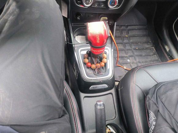 [广州·粤S] 二手中华中华V32016款 1.5T 自动旗舰型