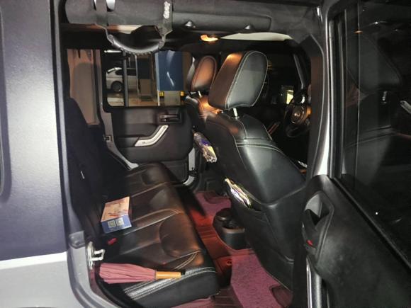 [济南·鲁A] 二手Jeep牧马人2014款 3.0L Sahara 四门版