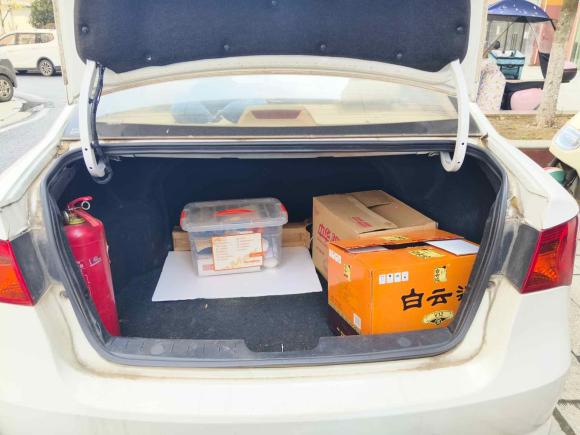 [武汉·鄂A] 二手荣威荣威3502014款 1.5L 自动迅达版