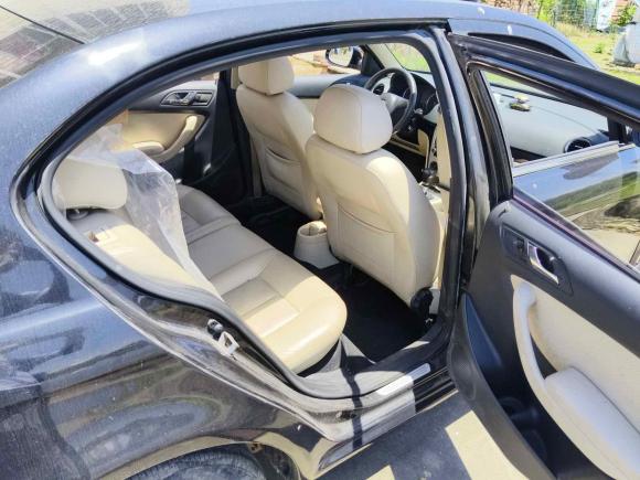 [上海·苏F] 二手大众朗逸2011款 1.6L 自动品雅版